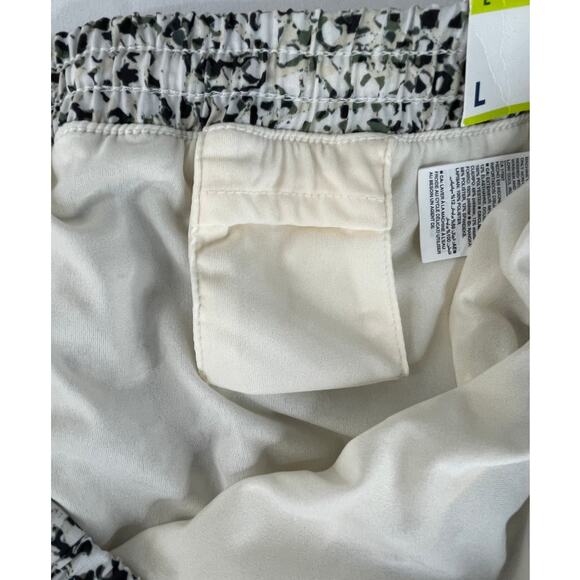 Old Navy Active Go Dry Flecked Shorts NEW Large Black Green Gray - Picture 6 of 10